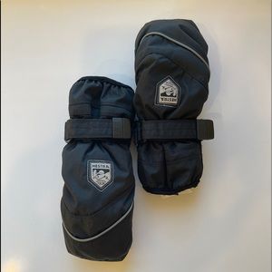 Hestra kids size 3 insulated mittens